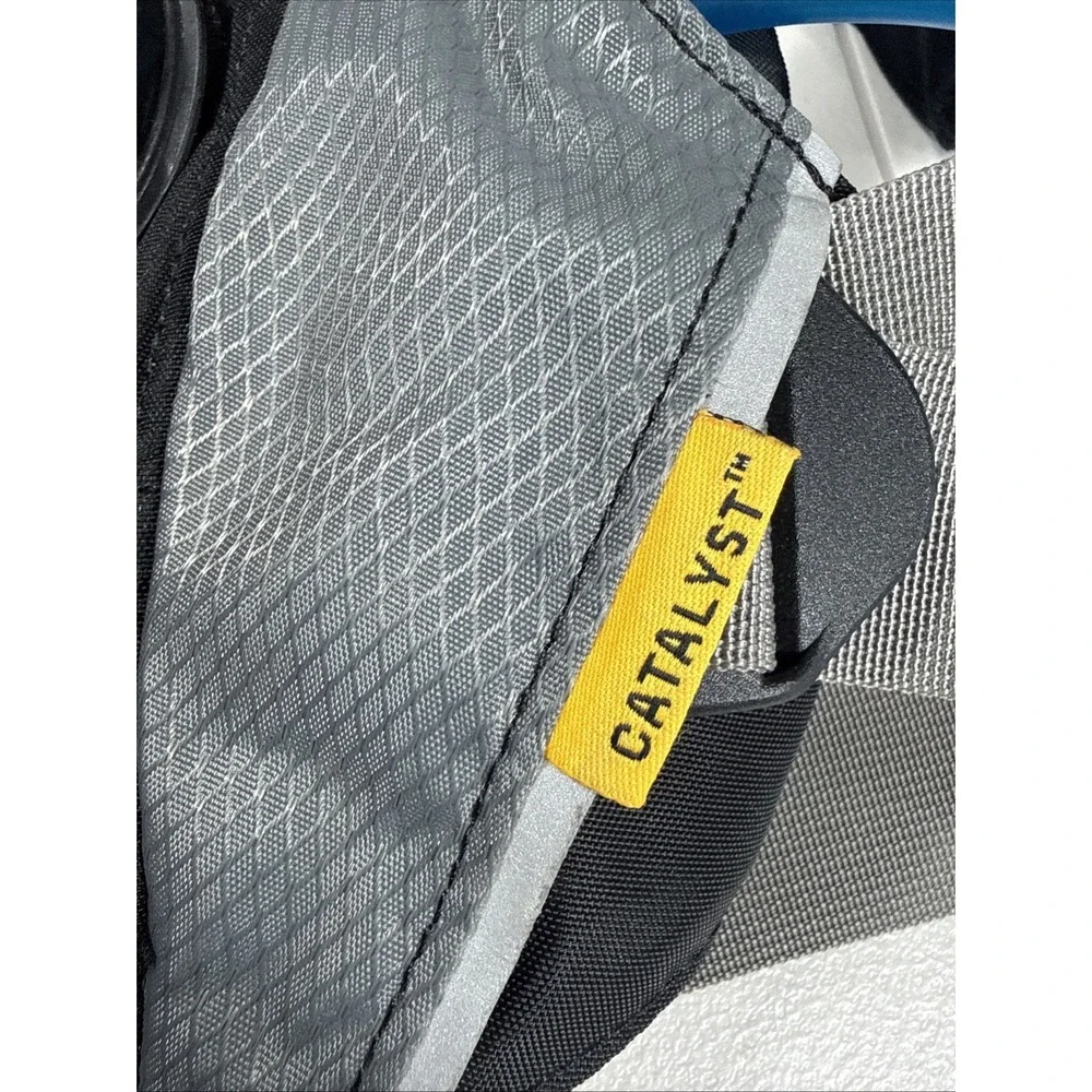 CamelBak Gray 45 oz 1.3 L Hydration Water‎ Pack Hip Lumbar Flashflo w/Bladder